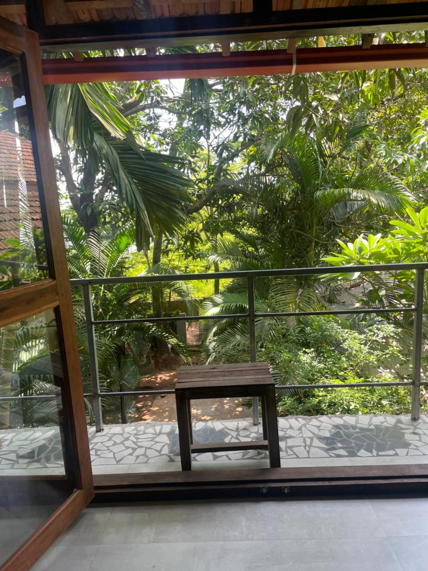 Bed & Breakfast Jardin D'ulysse & Hard Rock
