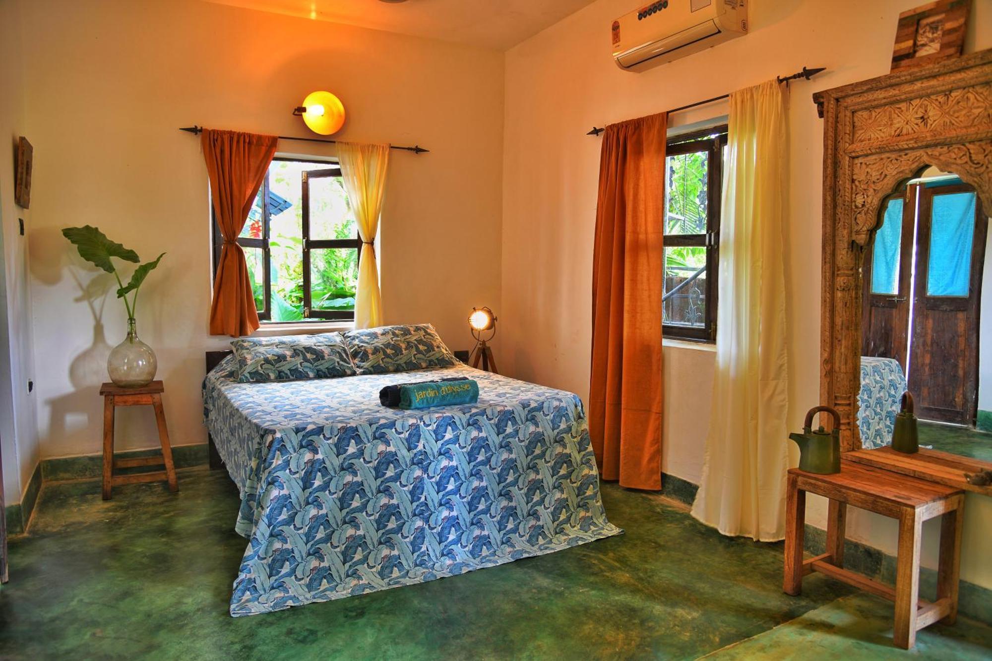 Jardin D'ulysse & Hard Rock Bed & Breakfast Morjim